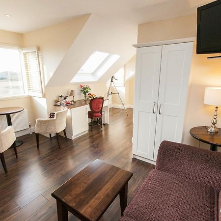 Sea Breeze Lodge B&B Голуэй Экстерьер фото