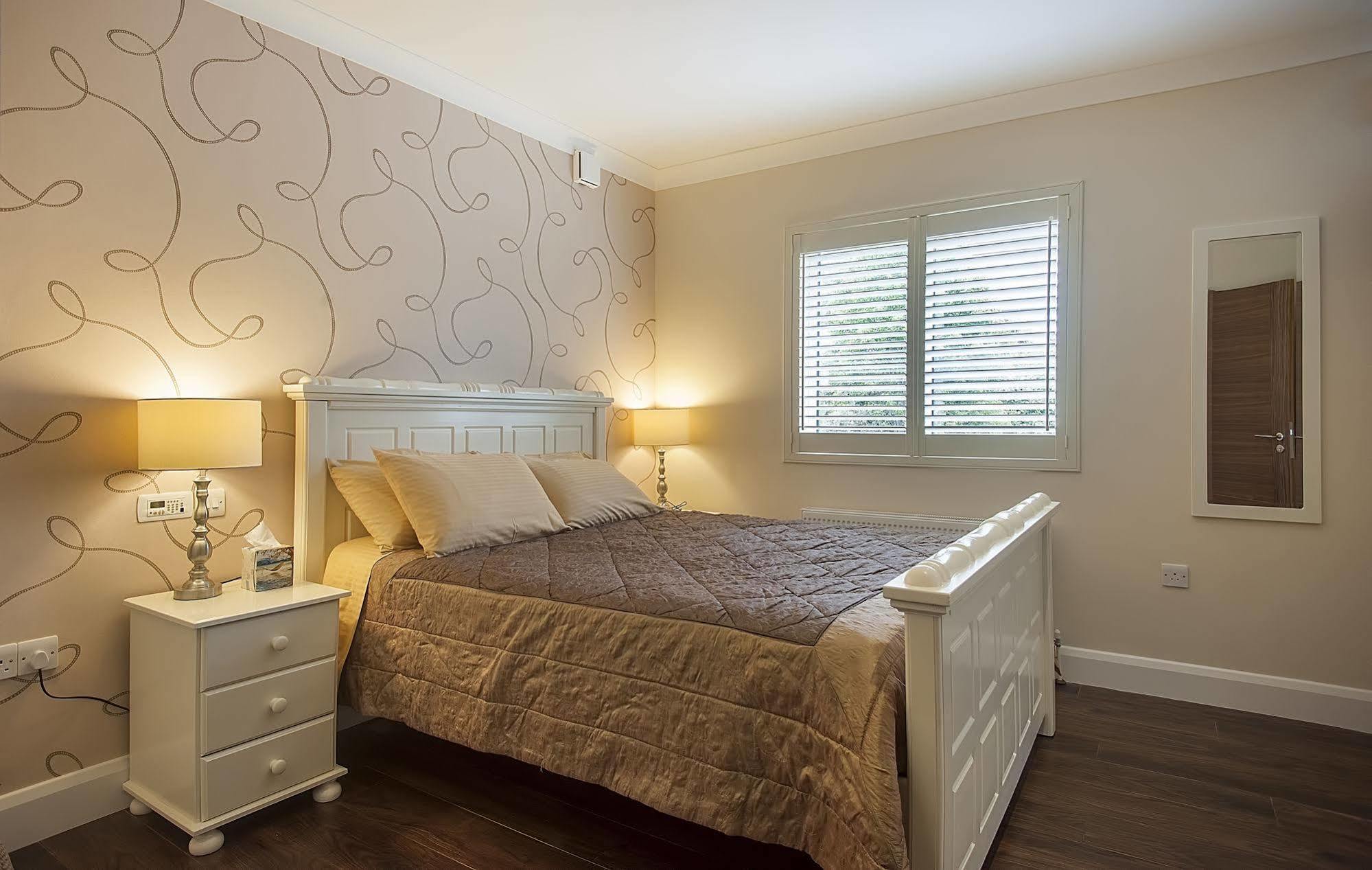 Sea Breeze Lodge B&B Голуэй Экстерьер фото